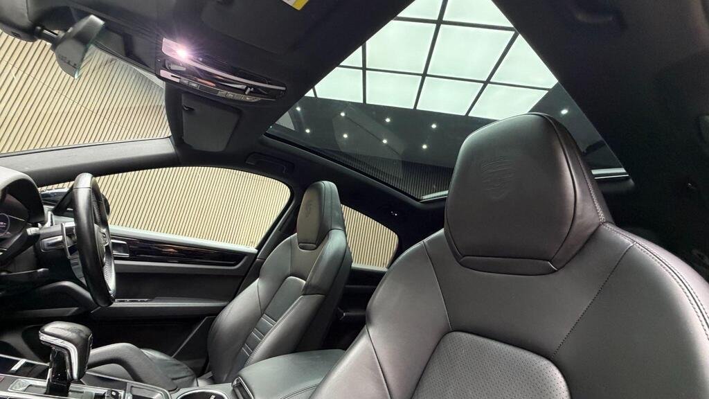 2019 PORSCHE CAYENNE COUPE