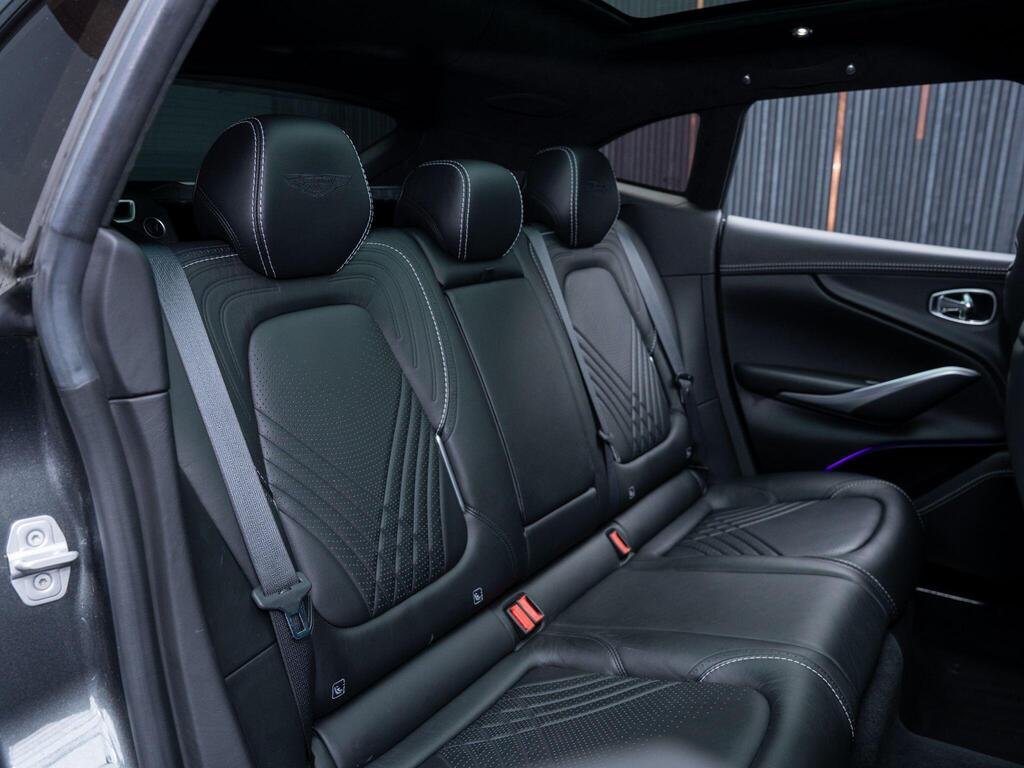 2021 Aston Martin DBX
