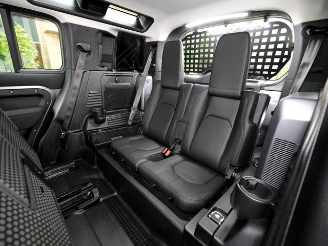 
								2020 LAND ROVER DEFENDER 110S full									
