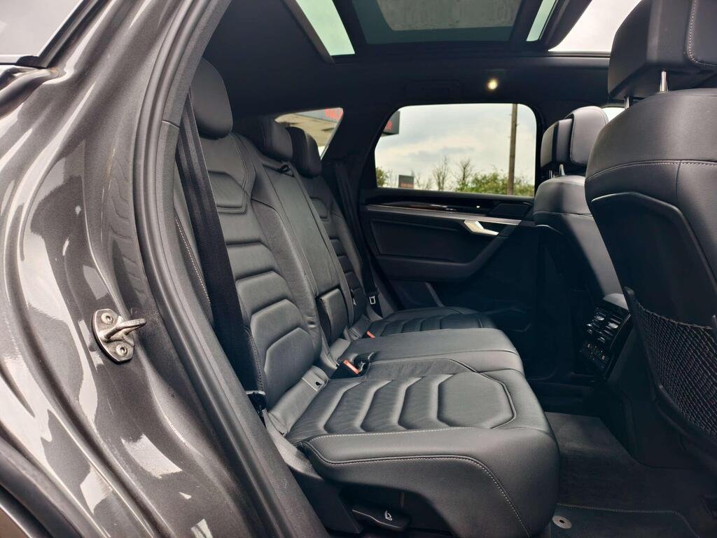 
								2020 VOLKSWAGEN TOUAREG TDI 4-MOTION BLACK EDITION full									