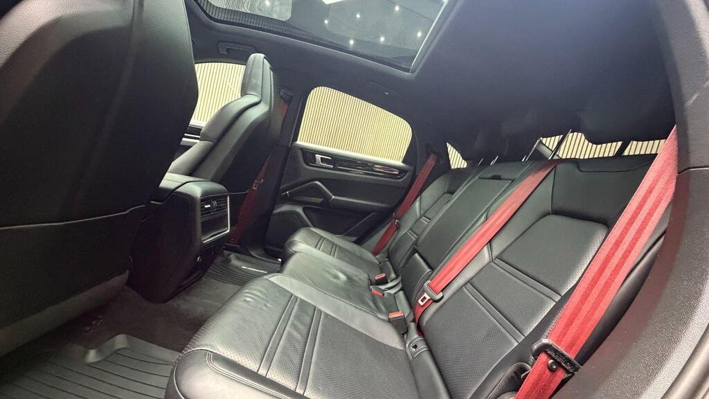 
								2019 PORSCHE CAYENNE COUPE full									