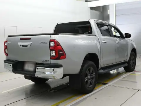 
								2020 TOYOTA HILUX Z full									