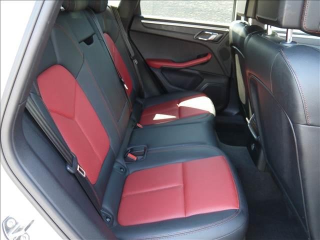 
								2019 PORSCHE MACAN MACAN full									