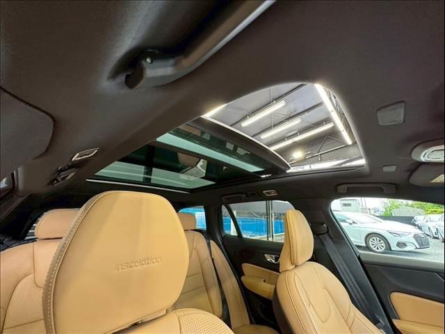 
								2019 VOLVO V60 T5 INSCRIPTION full									