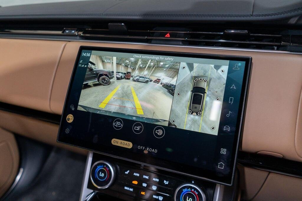 
								2023 RANGE ROVER AUTOBIOGRAPHY P400 MHEV full									
