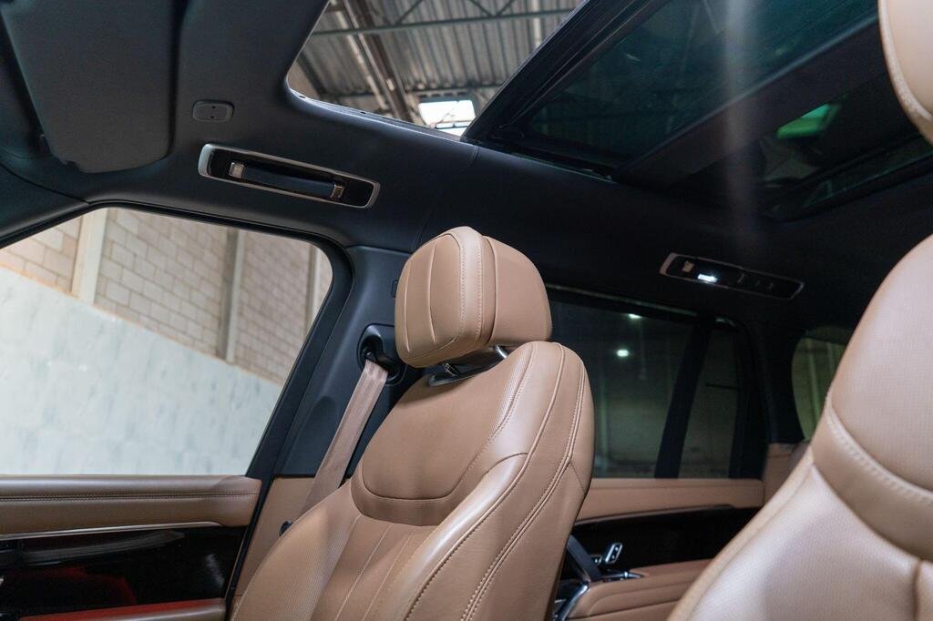 
								2023 RANGE ROVER AUTOBIOGRAPHY P400 MHEV full									