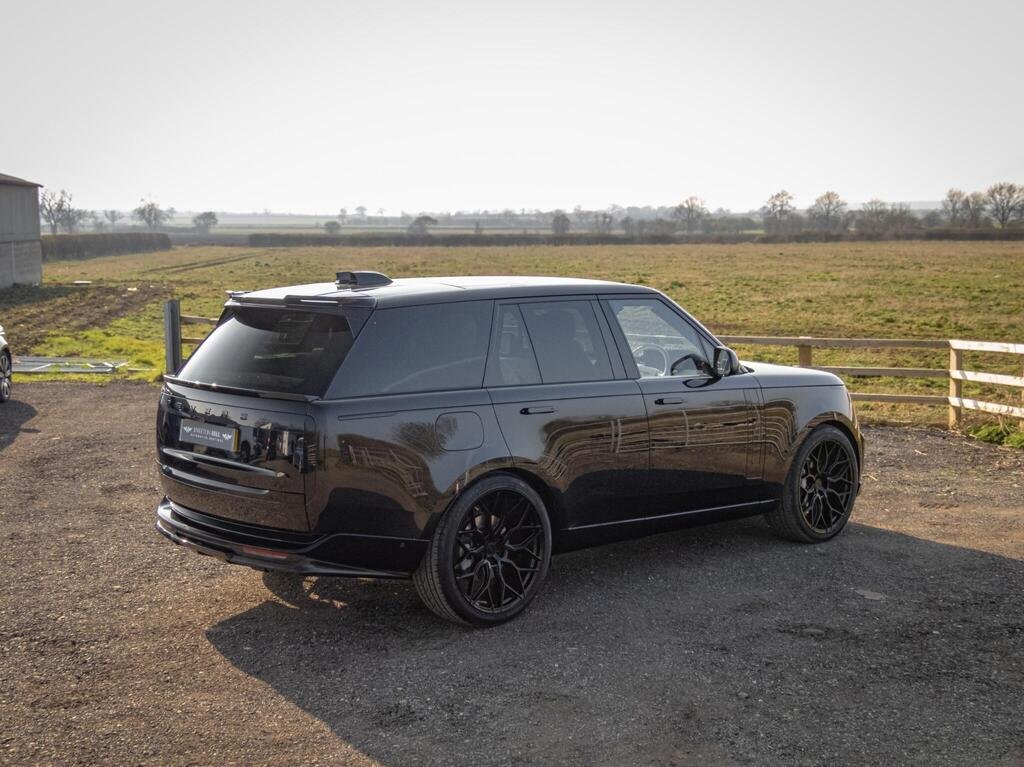
								2022 RANGE ROVER AUTOBIOGRAPHY P400 HSE MHEV full									
