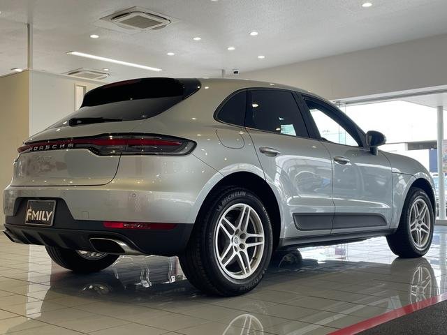 
								2020 PORSCHE MACAN full									