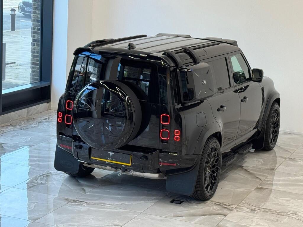 
								2023 LAND ROVER DEFENDER 110 X-DYNAMIC HSE MHEV full									