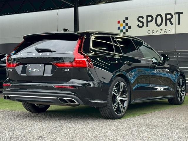 
								2019 VOLVO V60 T5 INSCRIPTION full									