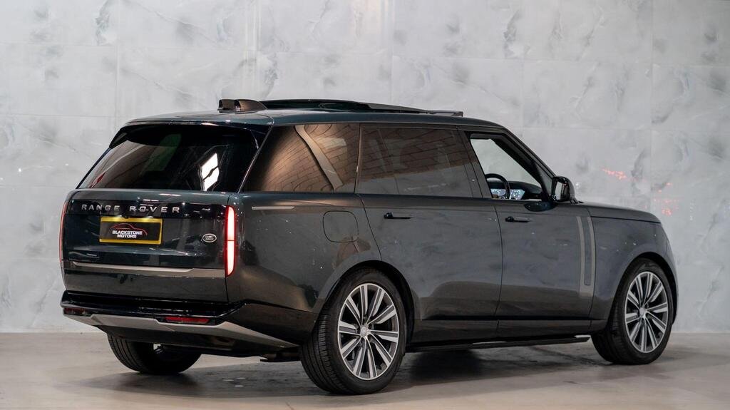 
								2023 RANGE ROVER AUTOBIOGRAPHY P400 MHEV full									