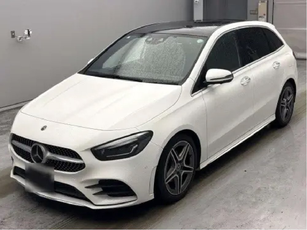 2019 MERCEDES BENZ B180 AMG LINE