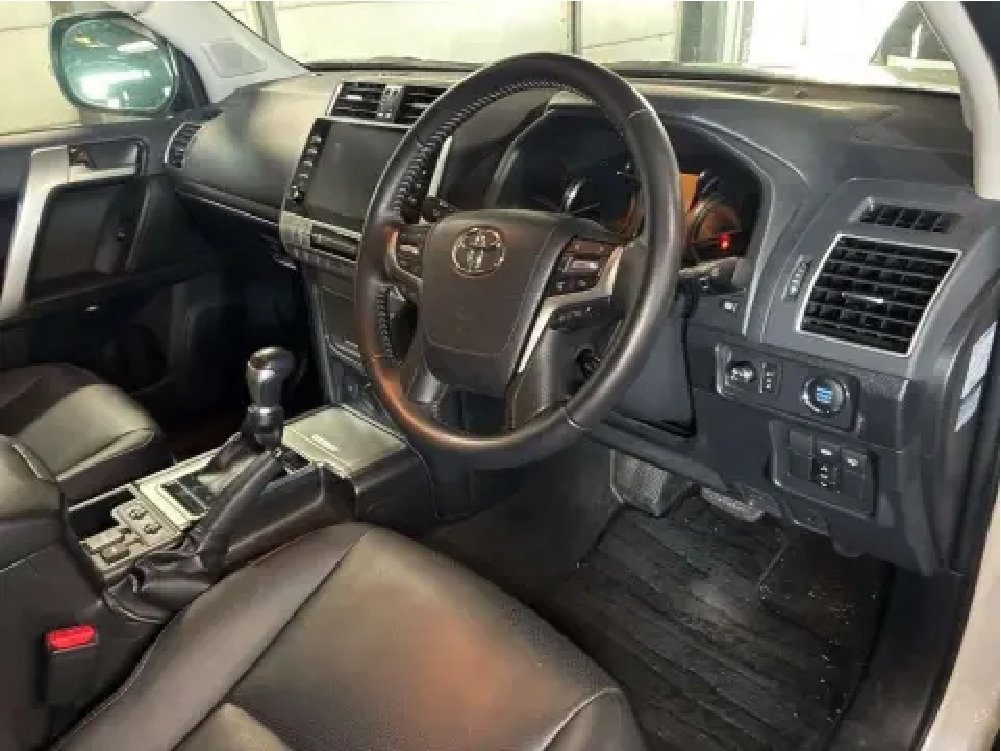 2021 TOYOTA LAND CRUISER PRADO TX L PACKAGE
