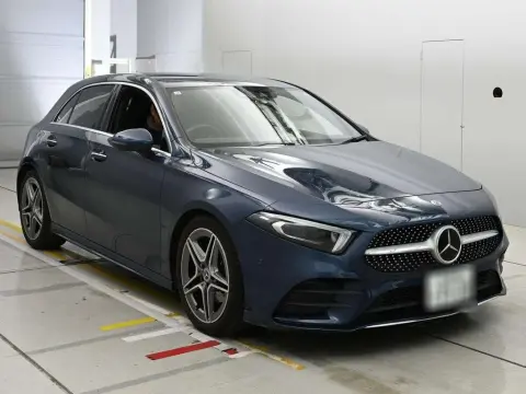 2019 MERCEDES BENZ A200D AMG LINE