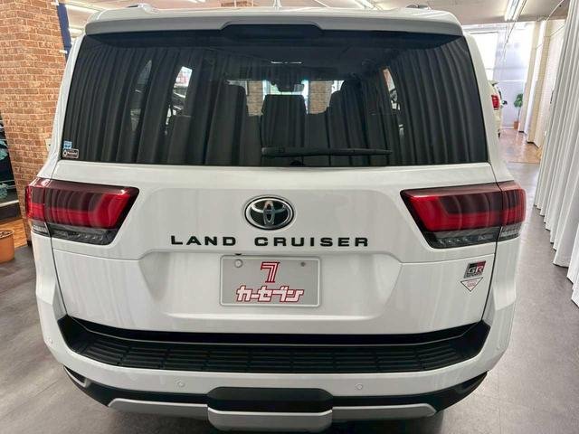 
								2023 TOYOTA LAND CRUISER GR SPORT full									