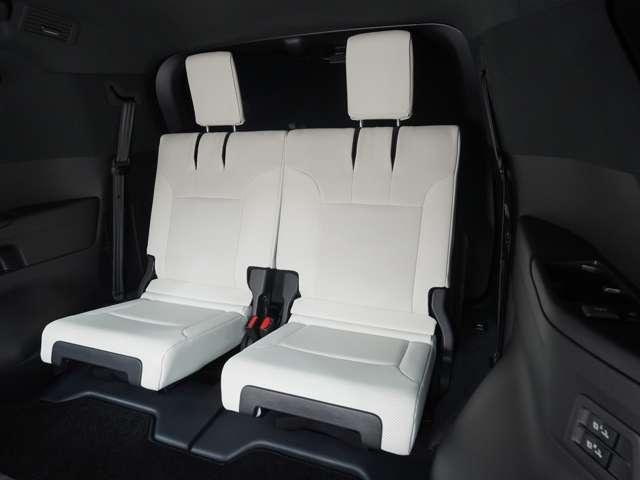 
								2024 LEXUS LX600 OFFROAD full									