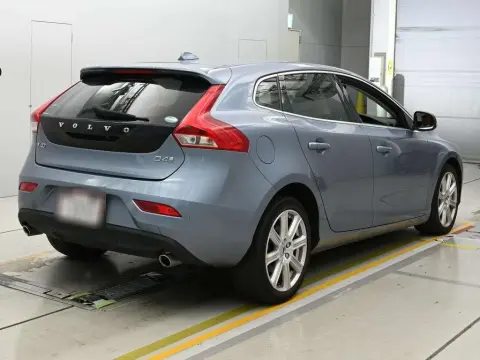 
								2019 VOLVO V40 D3 INSCRIPTION full									