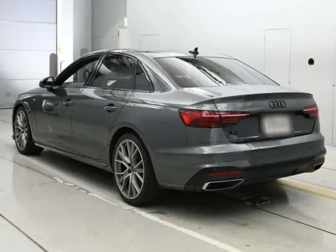 
								2021 AUDI A4 35 TFSI S LINE full									