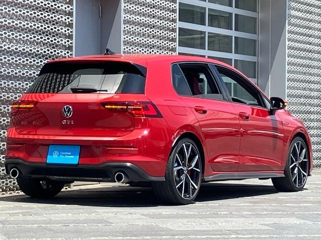 
								2022 VOLSKWAGEN GOLF GTI MK8 full									