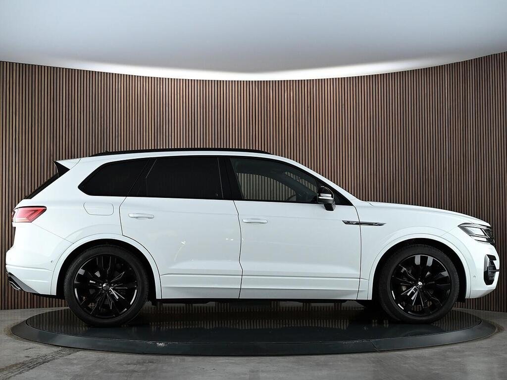 
								2020 VOLKSWAGEN TOUAREG TDI BLACK EDITION full									