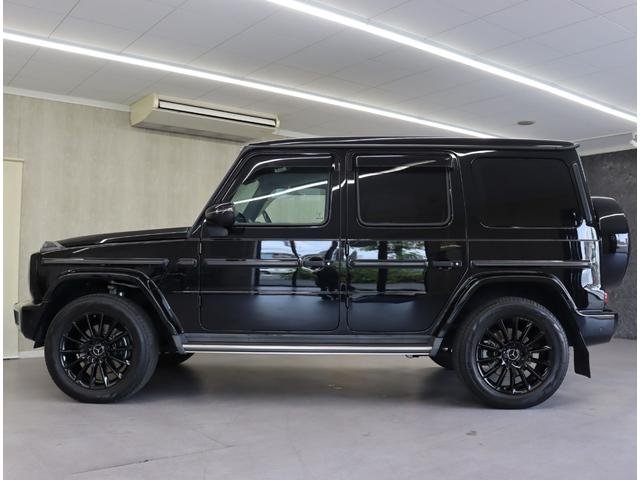 
								2021 MERCEDES BENZ G-CLASS G400D MANUFAKTUR EDITION full									