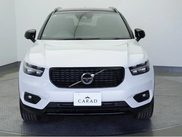2020 VOLVO XC40 T4 R-DESIGN