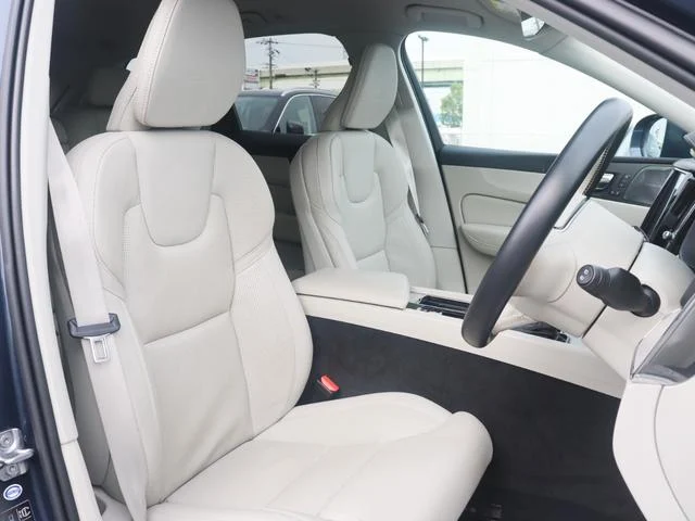 2020 VOLVO XC60 D4 AWD INSCRIPTION
