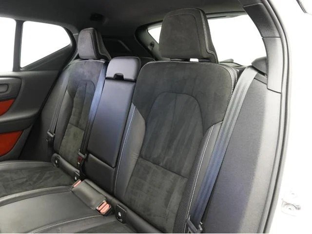 
								2020 VOLVO XC40 T4 R-DESIGN full									