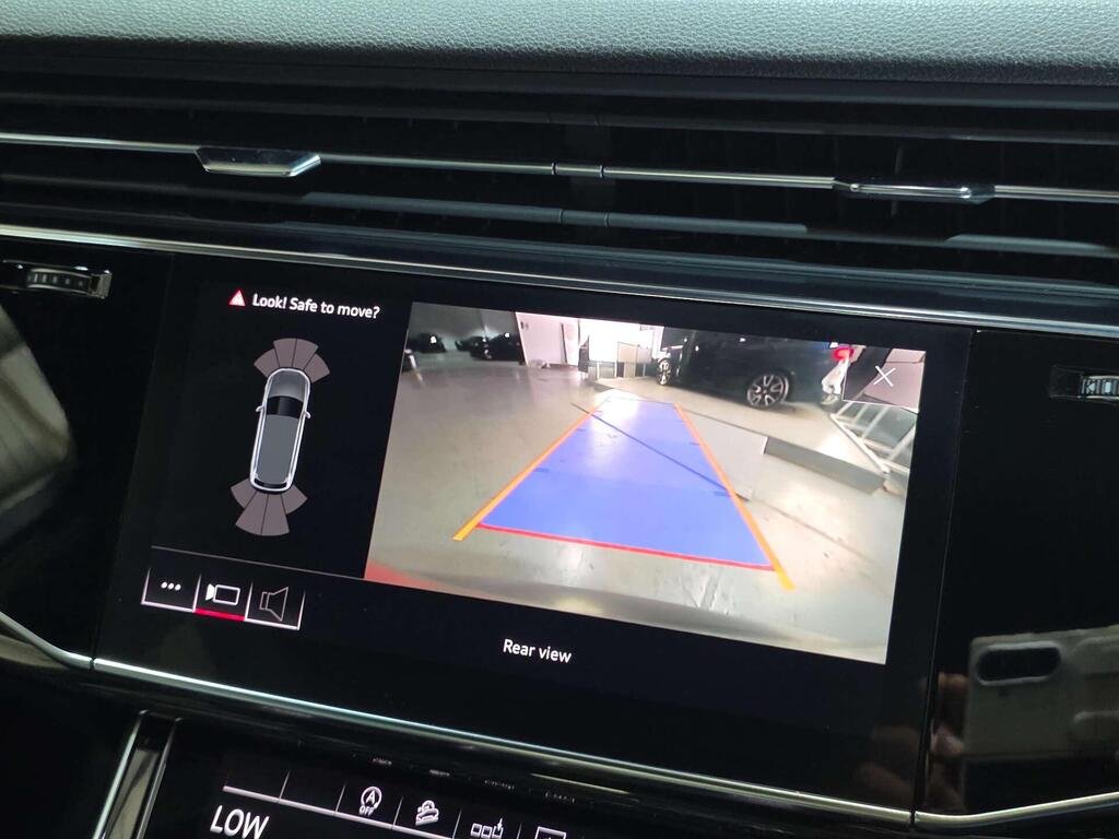 
								2020 AUDI Q7 50 TDI BLACK EDITION full									