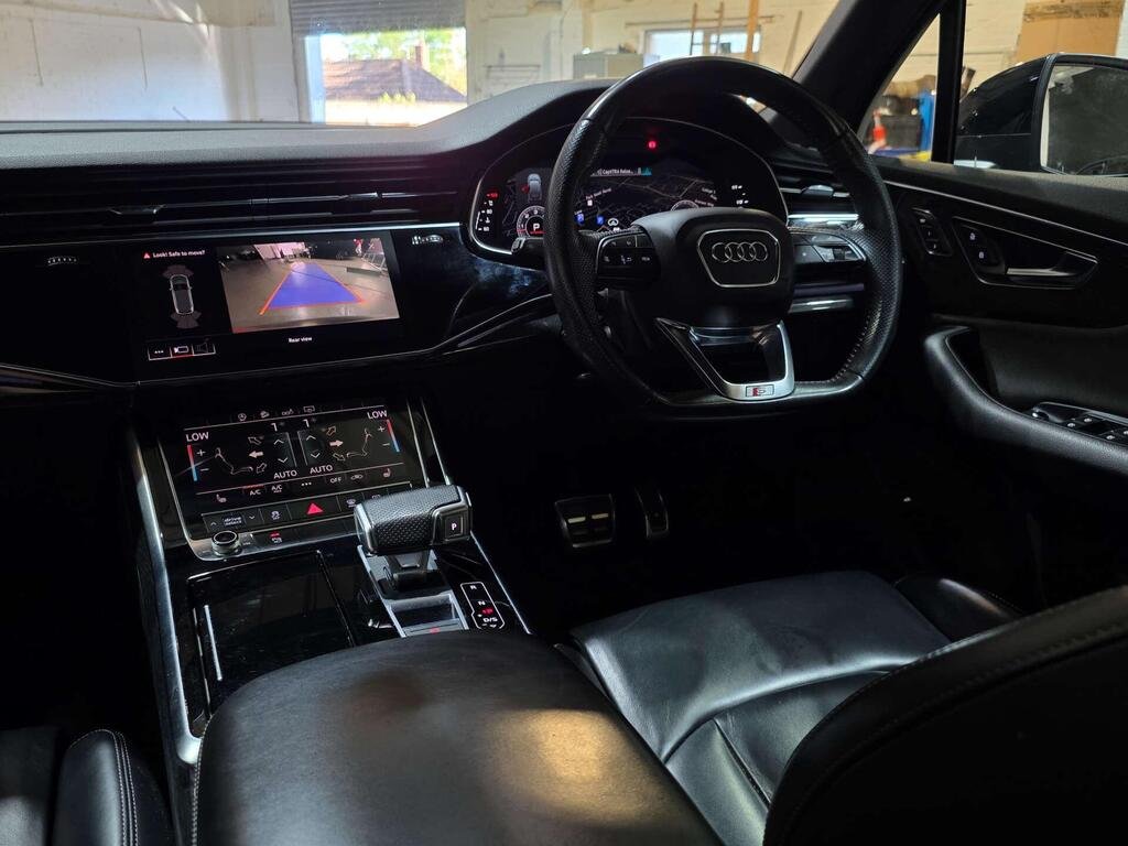 
								2020 AUDI Q7 50 TDI BLACK EDITION full									