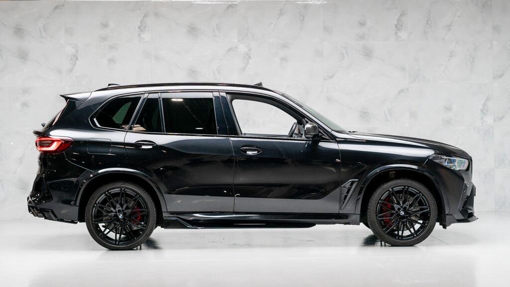 
								2021 BMW X5 M COMPETITION full									